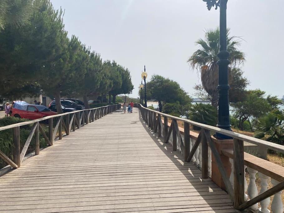 Apartamento A Unos Pasos De La Playa Рота Екстериор снимка